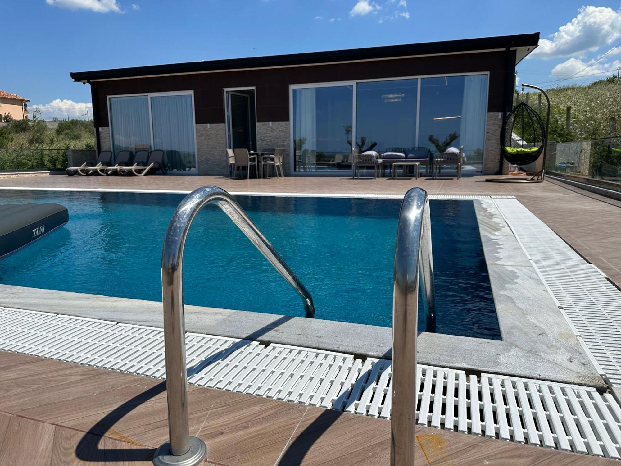 Top Villas Durrës Kültér fotó
