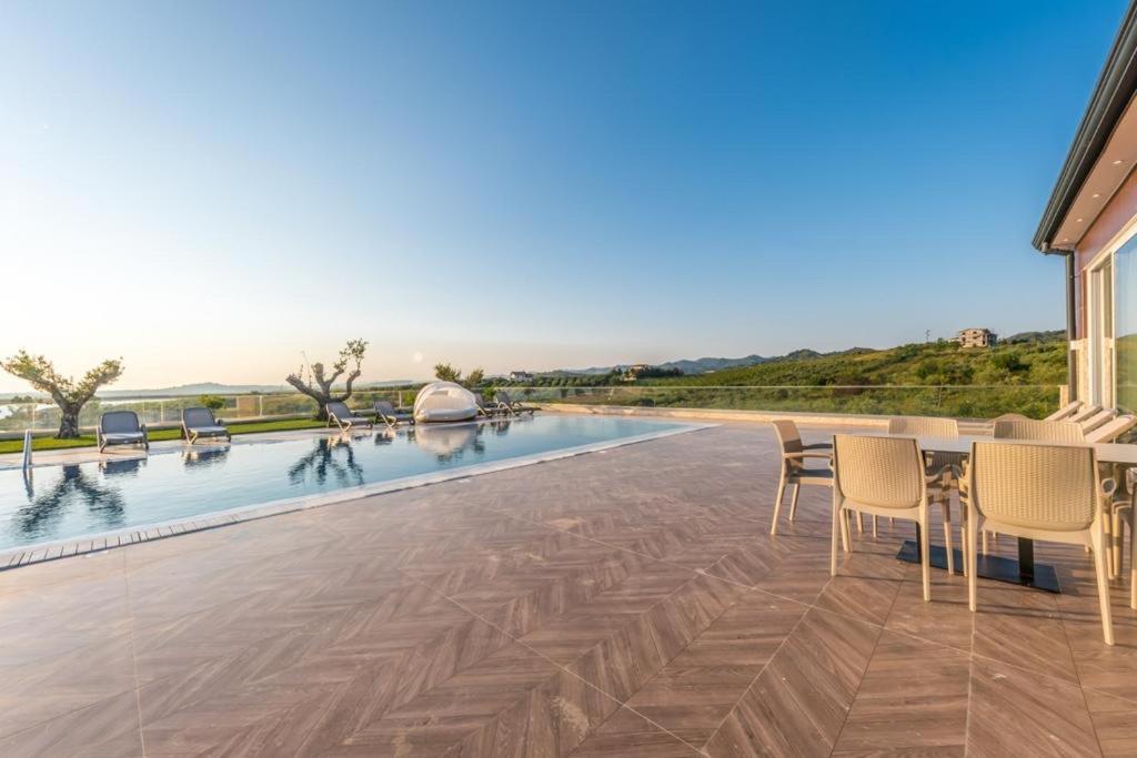 Top Villas Durrës Kültér fotó